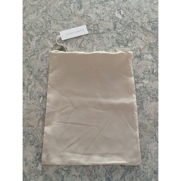 Cozy Earth Zipper Travel Pouch Bag - Picture 1 of 5